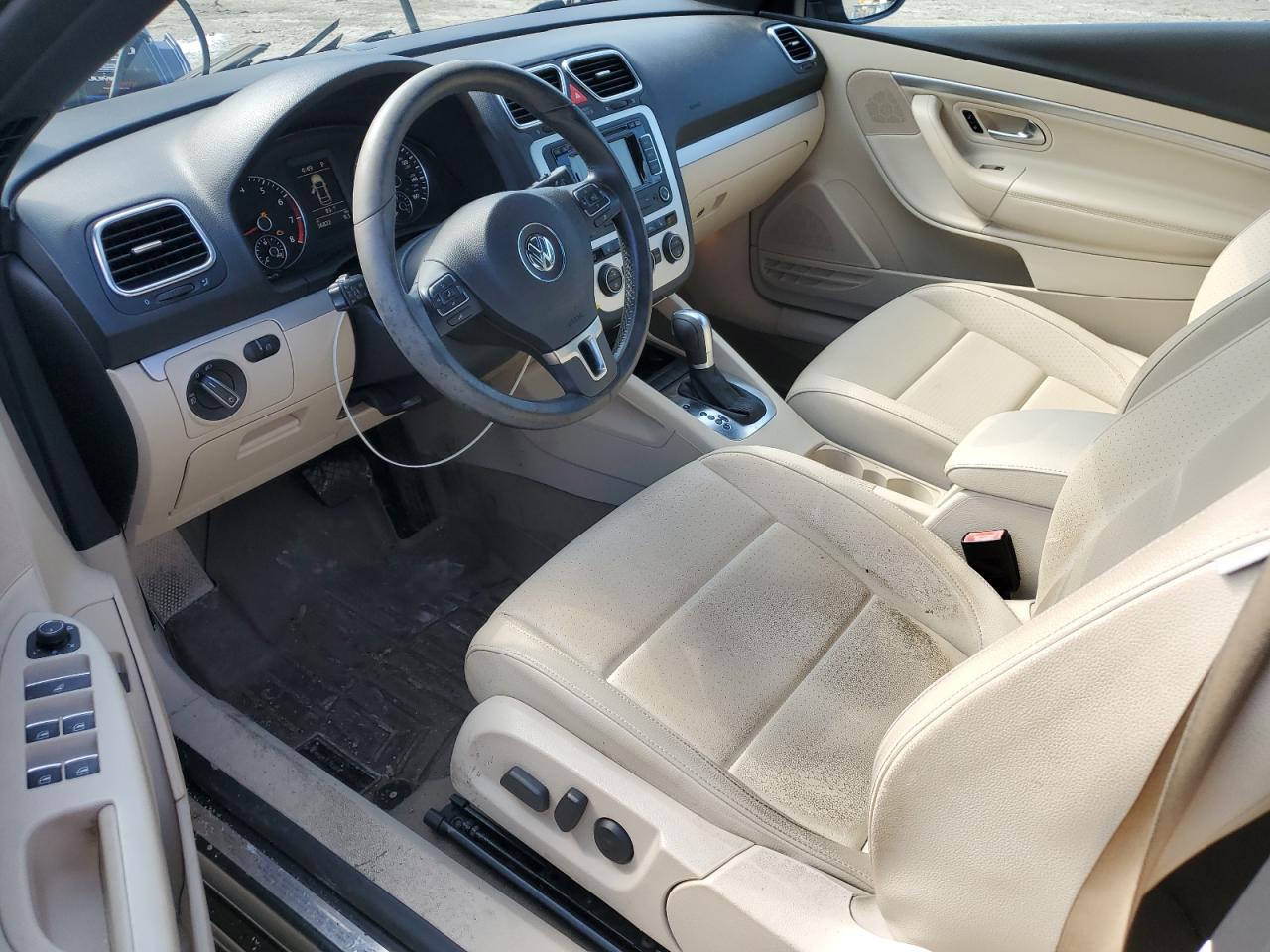 2015 Volkswagen Eos Komfort VIN: WVWBW8AH2FV002371 Lot: 61333255