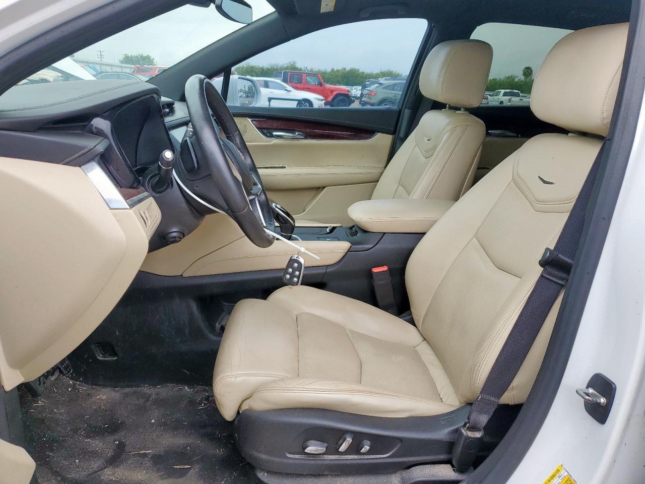 2017 Cadillac Xt5 Luxury VIN: 1GYKNBRS6HZ134944 Lot: 63103775