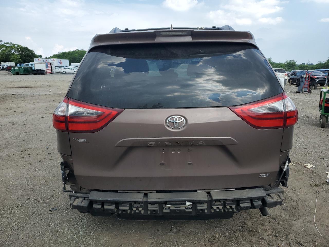 2020 Toyota Sienna Xle VIN: 5TDYZ3DC5LS033799 Lot: 62659655