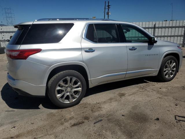  CHEVROLET TRAVERSE 2019 Srebrny