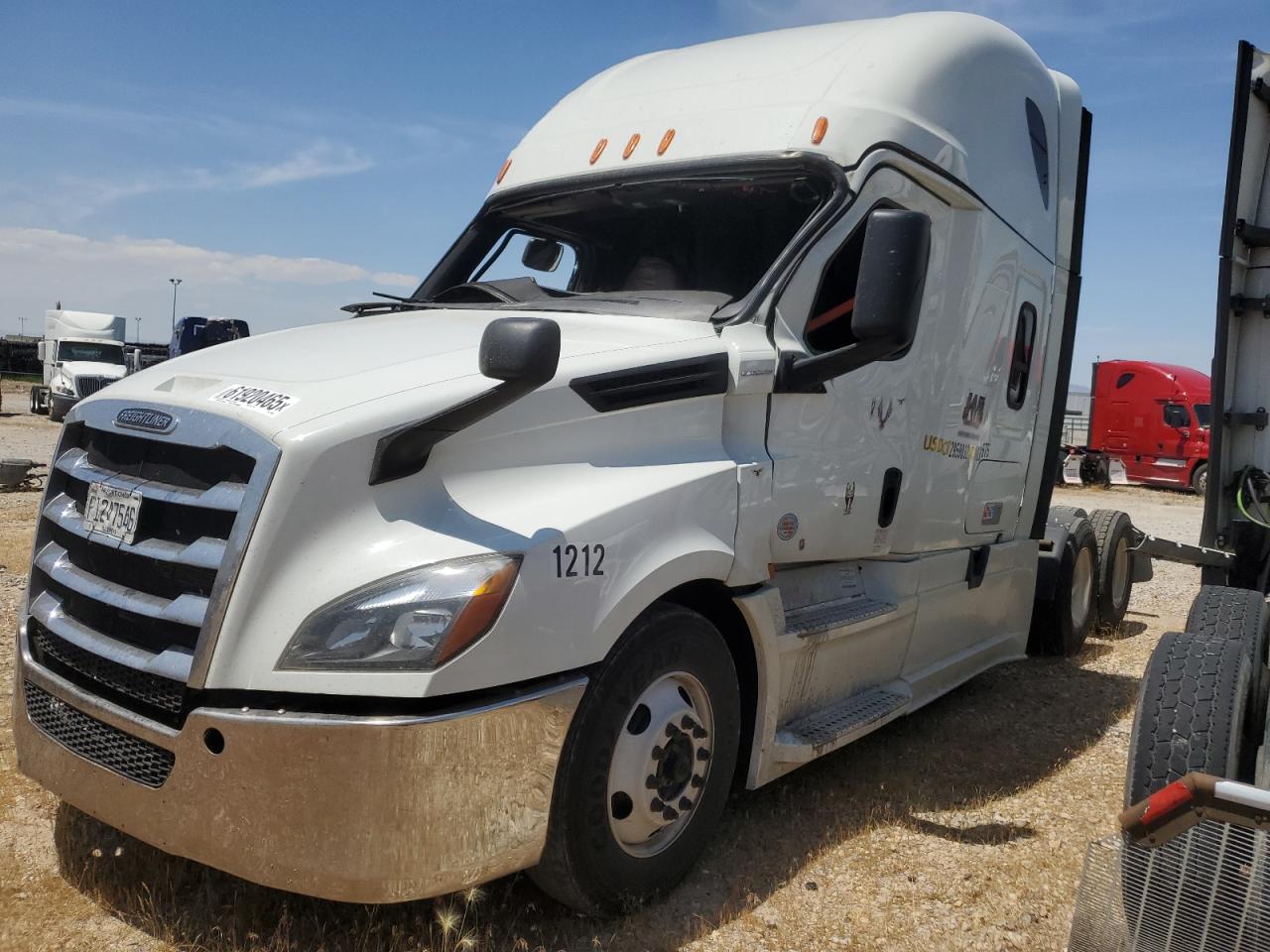 FREIGHTLINER ALL OTHER 2020 VIN 3AKJHHDRXLSLT8865 photo 2
