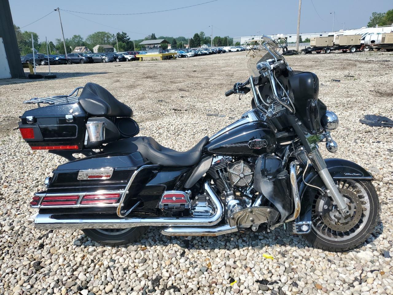 2011 Harley-Davidson Flhtcu Shrine for Sale in Franklin, WI - All Over