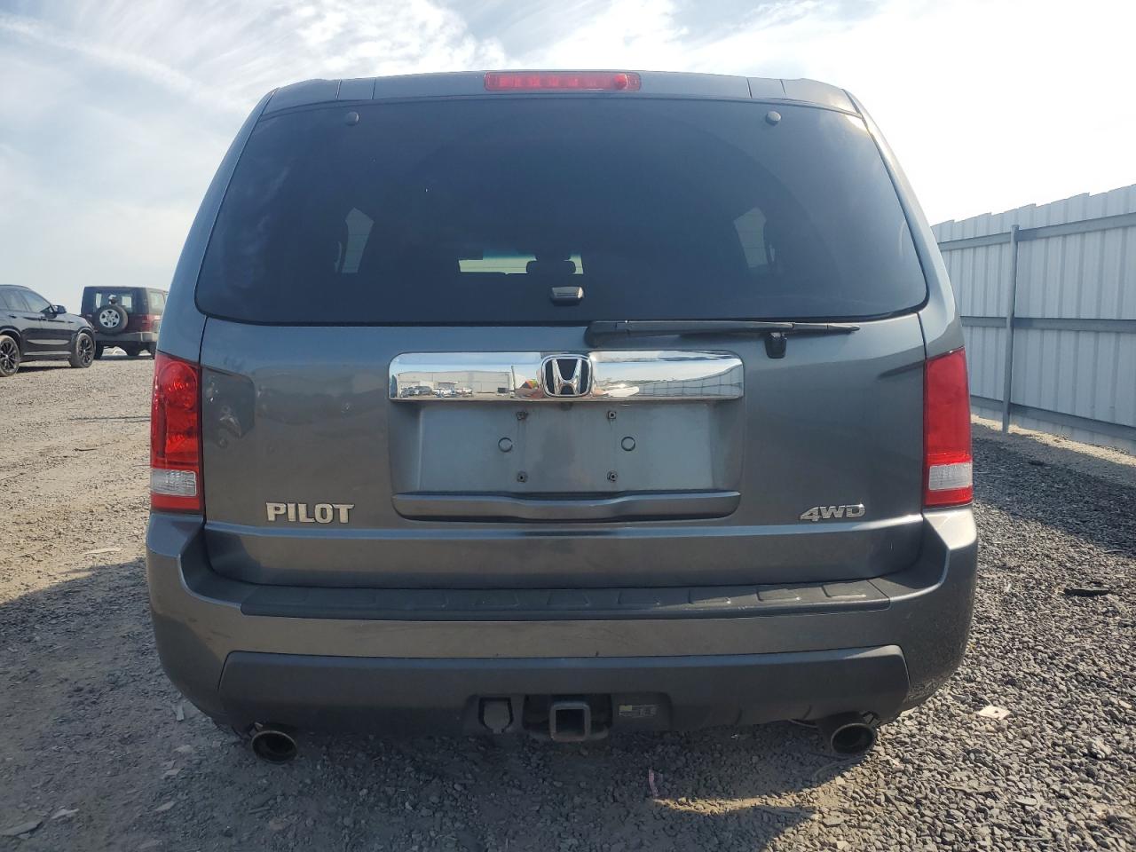 2011 Honda Pilot Exln VIN: 5FNYF4H74BB070650 Lot: 62139855