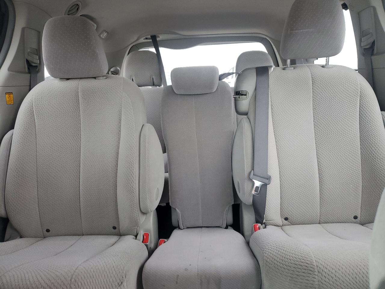 2011 Toyota Sienna Le VIN: 5TDKK3DCXBS081923 Lot: 62781695