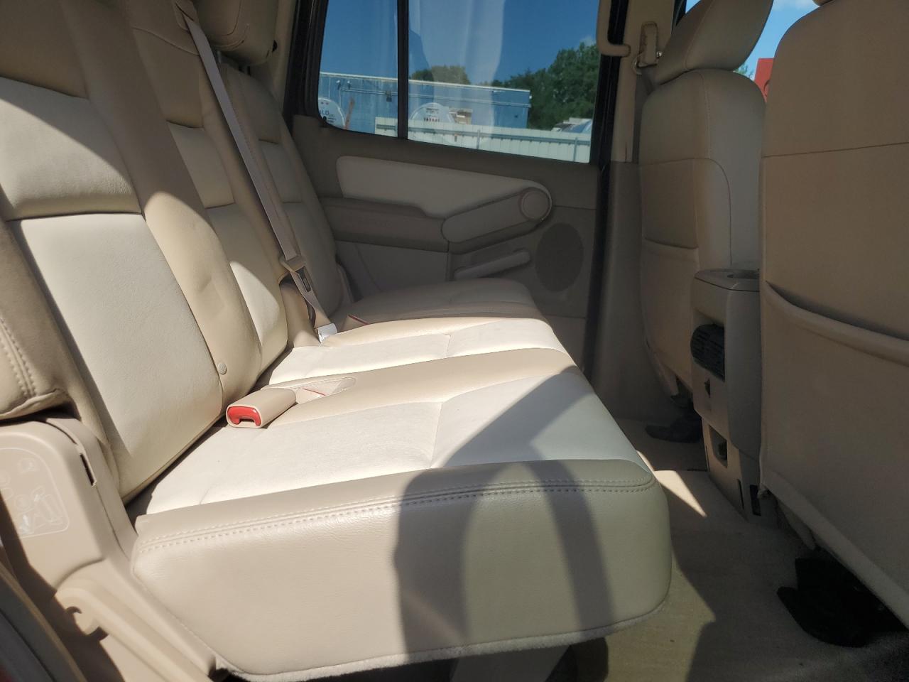 2007 Ford Explorer Eddie Bauer VIN: 1FMEU74E47UB51303 Lot: 61835765