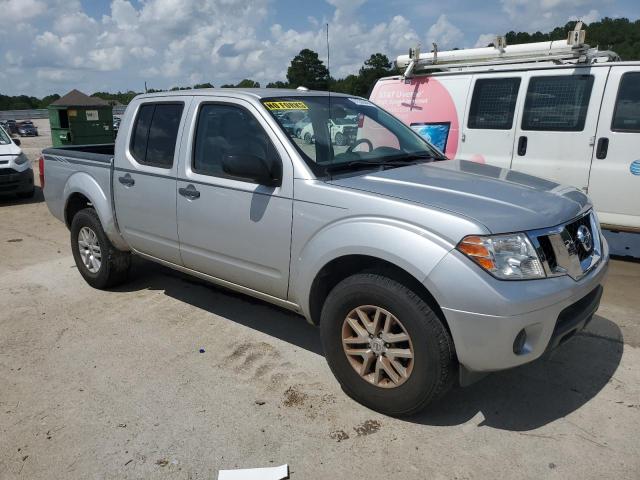  NISSAN FRONTIER 2017 Серебристый