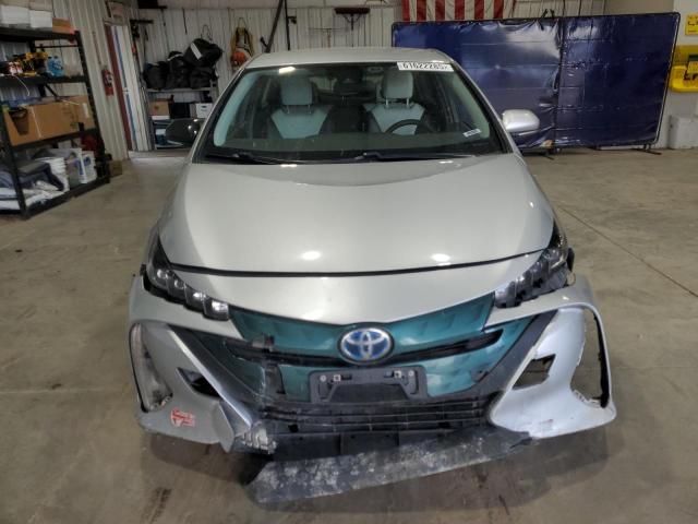  TOYOTA PRIUS 2017 Серебристый