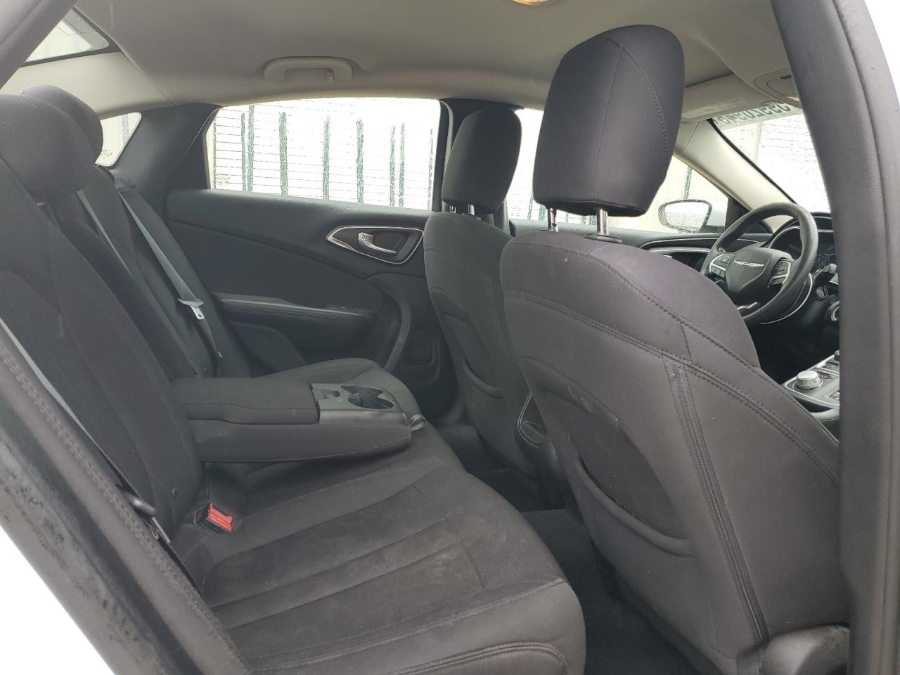 2015 Chrysler 200 Limited VIN: 1C3CCCAB6FN656032 Lot: 59920945