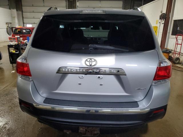  TOYOTA HIGHLANDER 2012 Srebrny