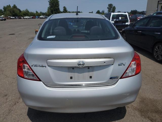  NISSAN VERSA 2012 Srebrny
