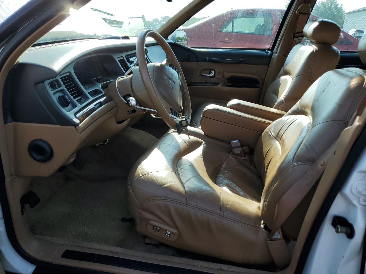 1996 Lincoln Town Car Signature VIN: 1LNLM82W8TY716793 Lot: 61576205