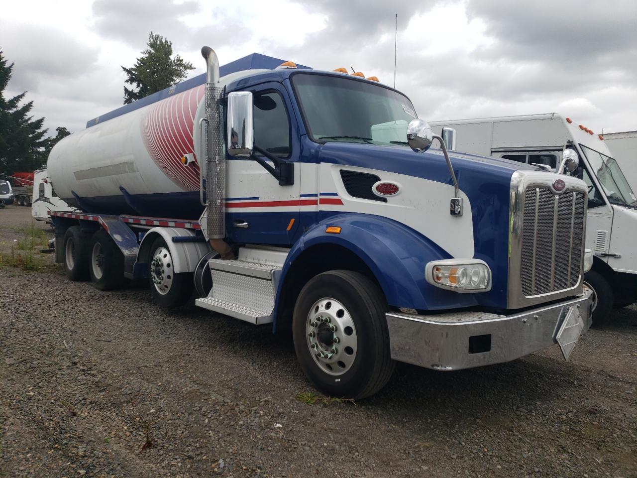 2018 Peterbilt 567 Tank Truck продається в Woodburn, OR - Normal Wear