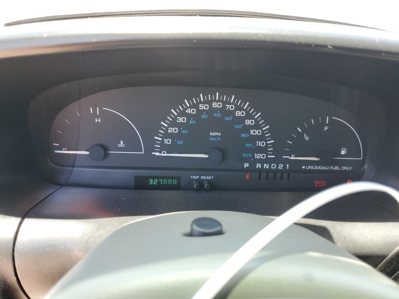 1999 Dodge Caravan VIN: 2B4FP25B0XR210798 Lot: 61211775