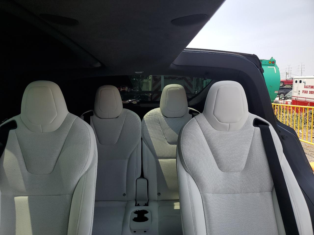 2025 Tesla Model X VIN: 7SAXCBE55SF462891 Lot: 60415555