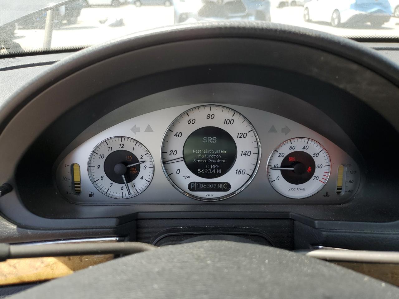 MERCEDES-BENZ E-CLASS 2009 VIN WDBUF56X59B420841 photo 9