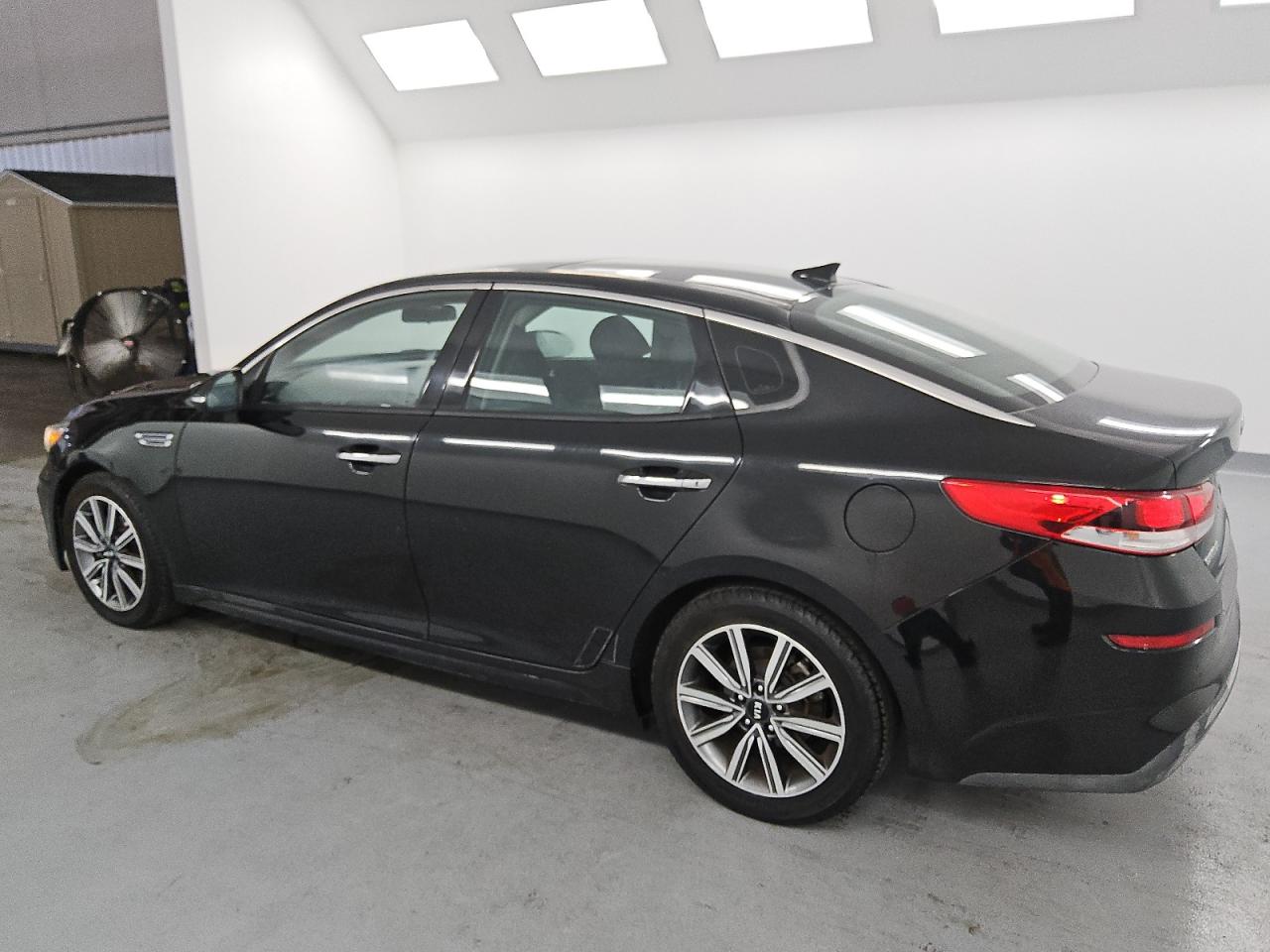 2019 Kia Optima Lx VIN: 5XXGT4L3XKG337120 Lot: 59602745