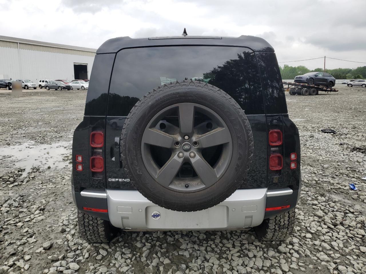 2024 Land Rover Defender 110 S VIN: SALEJ7EU0R2304012 Lot: 58869665