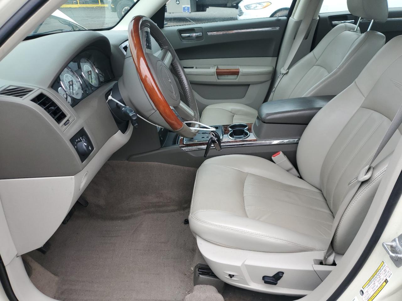 2010 Chrysler 300C VIN: 2C3CK6CT9AH331192 Lot: 62983275