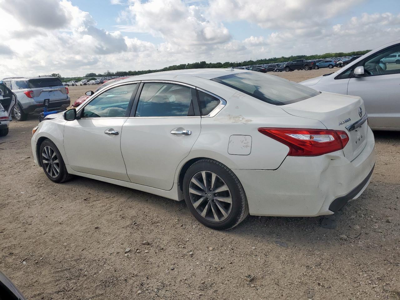 NISSAN ALTIMA 2017 VIN 1N4AL3AP1HC185734 фото 2