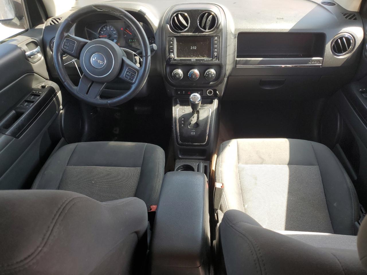 JEEP COMPASS 2013 VIN 1C4NJCEA9DD246792 photo 8