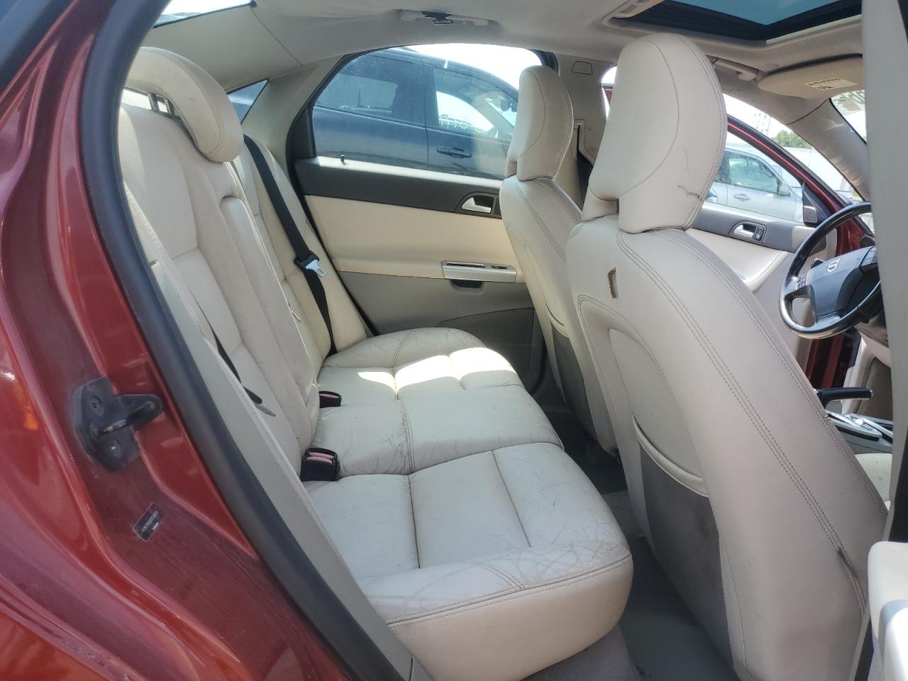 2011 Volvo S40 T5 VIN: YV1672MSXB2540678 Lot: 62291565