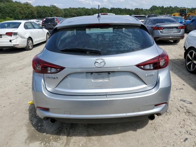  MAZDA 3 2018 Серебристый