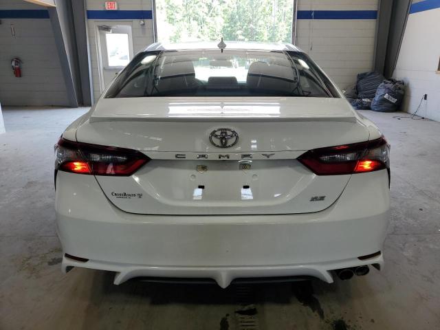  TOYOTA CAMRY 2022 Белы