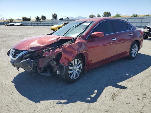  NISSAN ALTIMA 2017 Czerwony