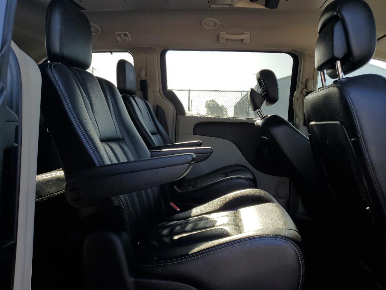 2012 Chrysler Town & Country Touring L VIN: 2C4RC1CGXCR339145 Lot: 61615905