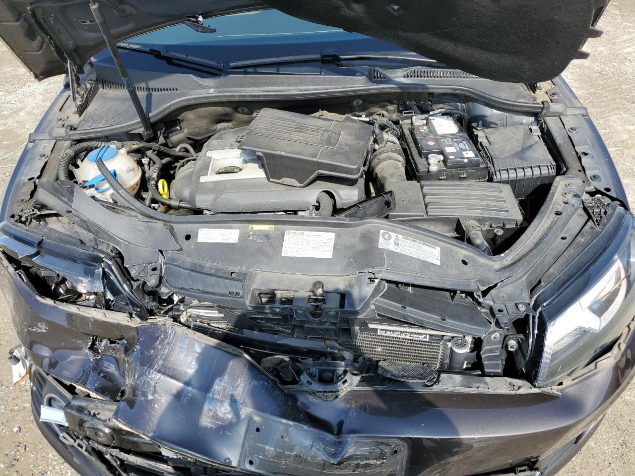 2015 Volkswagen Eos Komfort VIN: WVWBW8AH2FV002371 Lot: 61333255