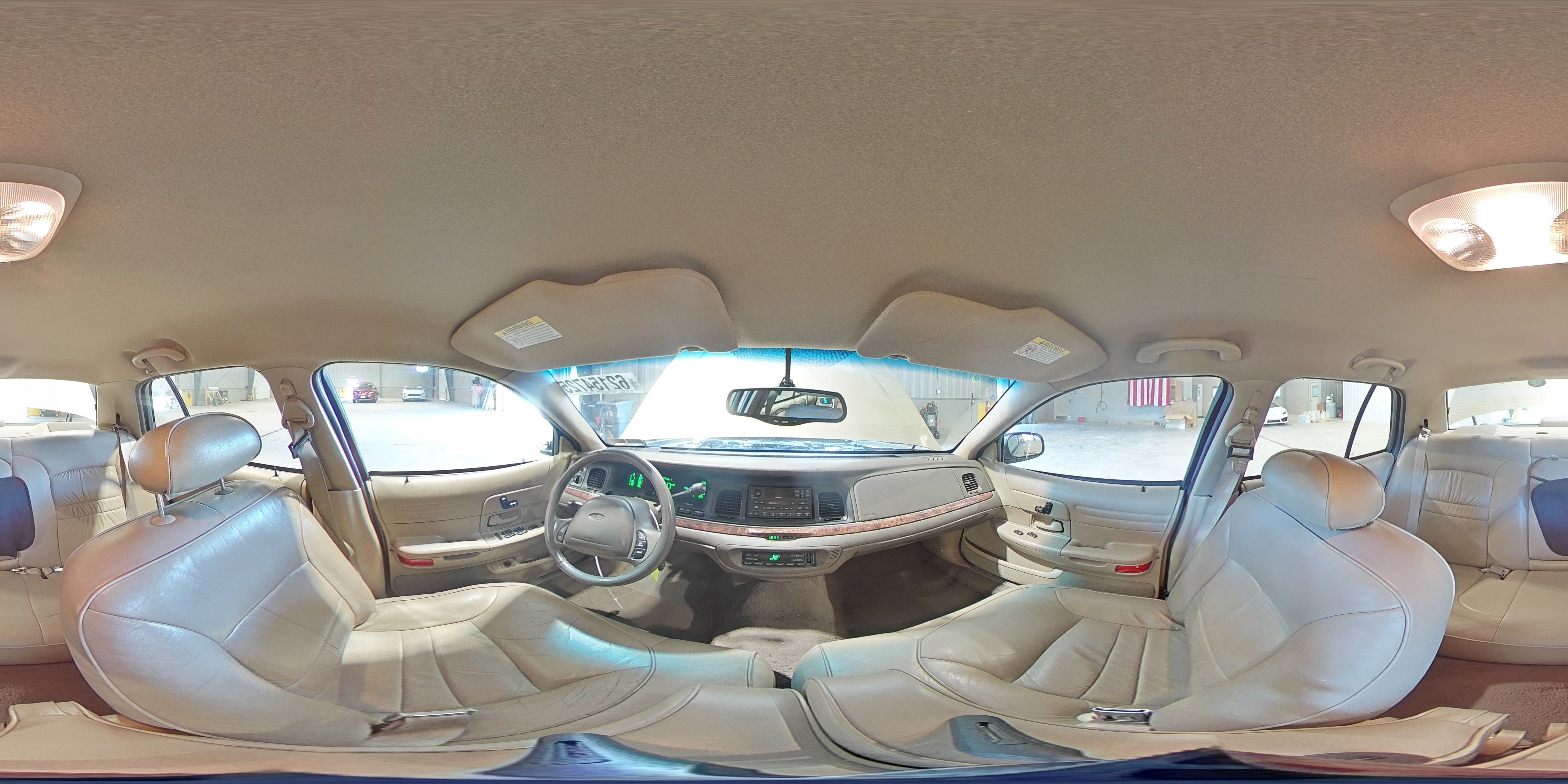 2000 Ford Crown Victoria Lx VIN: 2FAFP74W3YX211676 Lot: 62154725