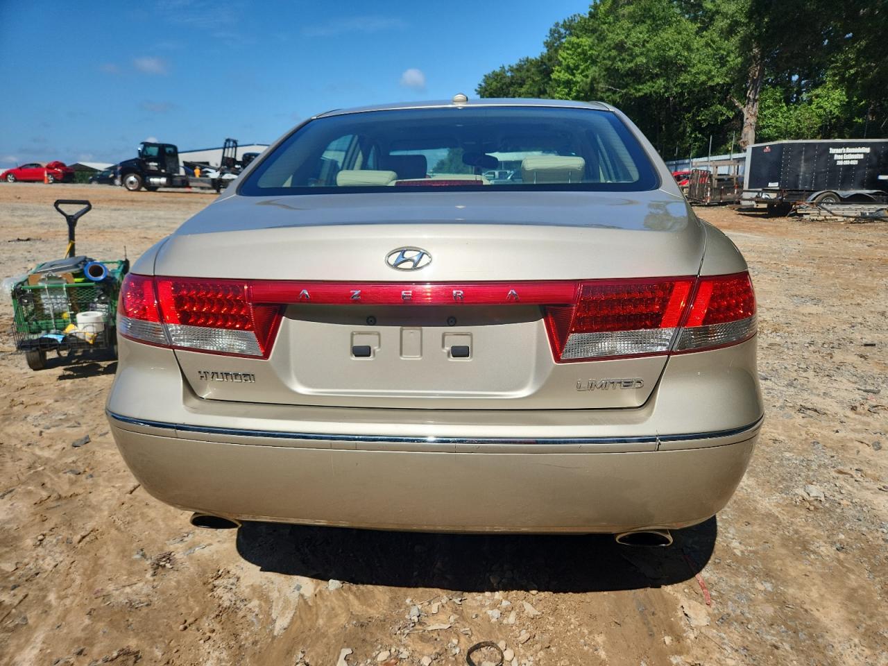 2010 Hyundai Azera Gls VIN: KMHFC4DF7AA450839 Lot: 62987885