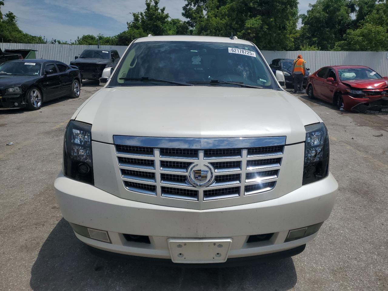 2009 Cadillac Escalade Luxury VIN: 1GYFK23269R241173 Lot: 62178725