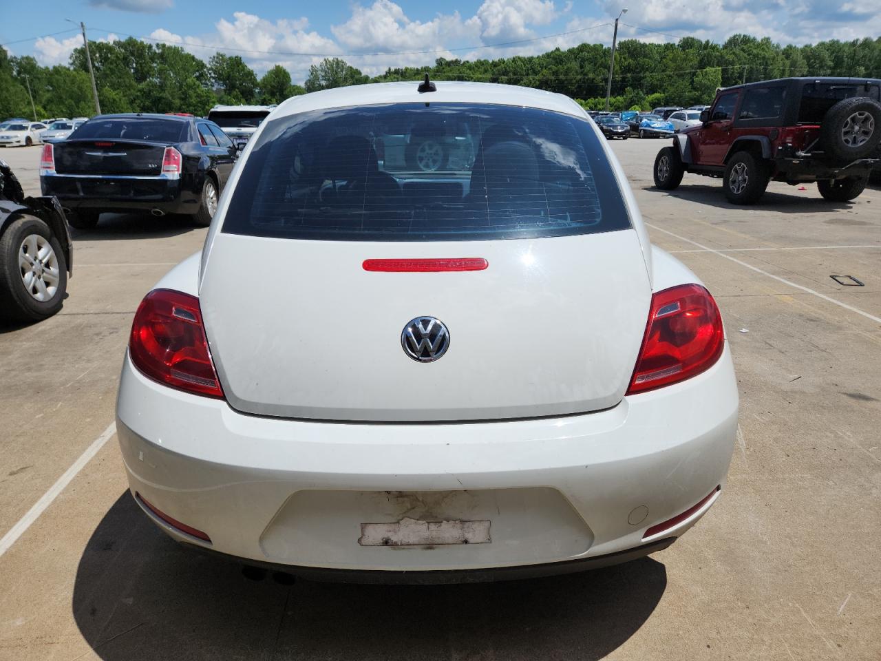 2015 Volkswagen Beetle 1.8T VIN: 3VWJ07AT8FM607983 Lot: 61761875