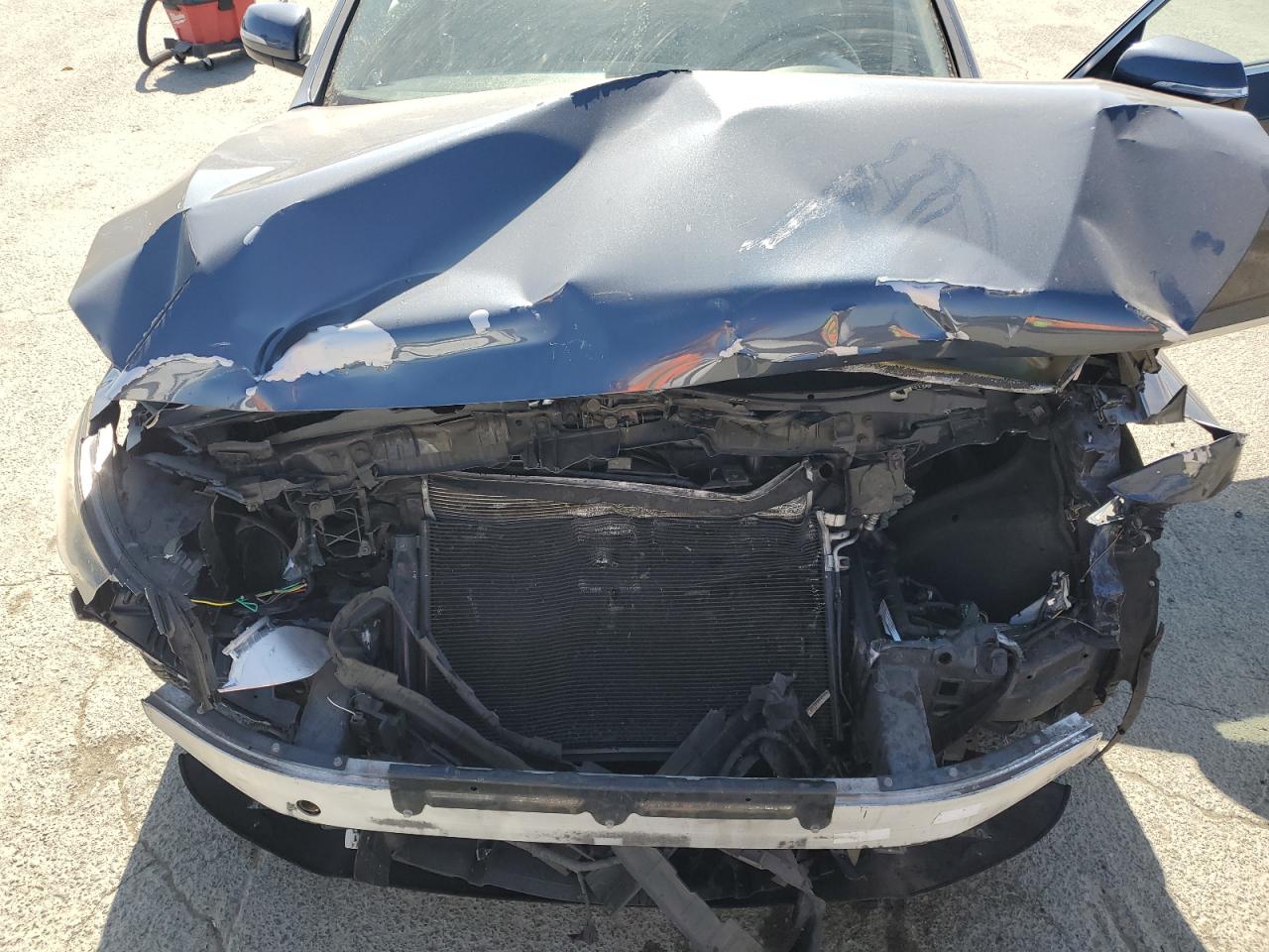 2015 Hyundai Genesis 3.8L VIN: KMHGN4JE0FU044059 Lot: 60503035