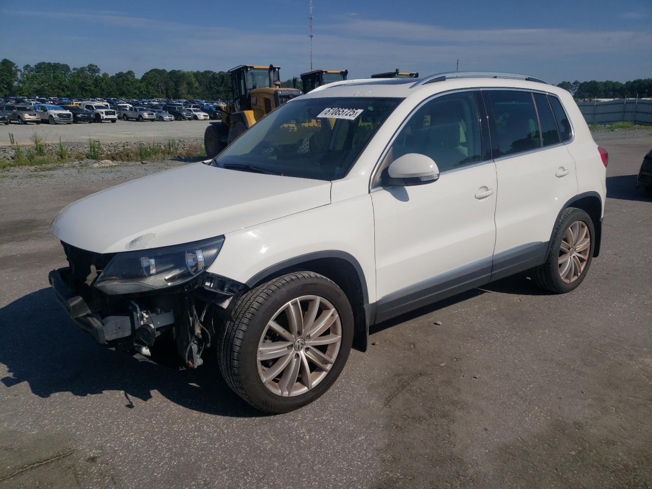2013 Volkswagen Tiguan S იყიდება Dunn-ში, NC - Front End