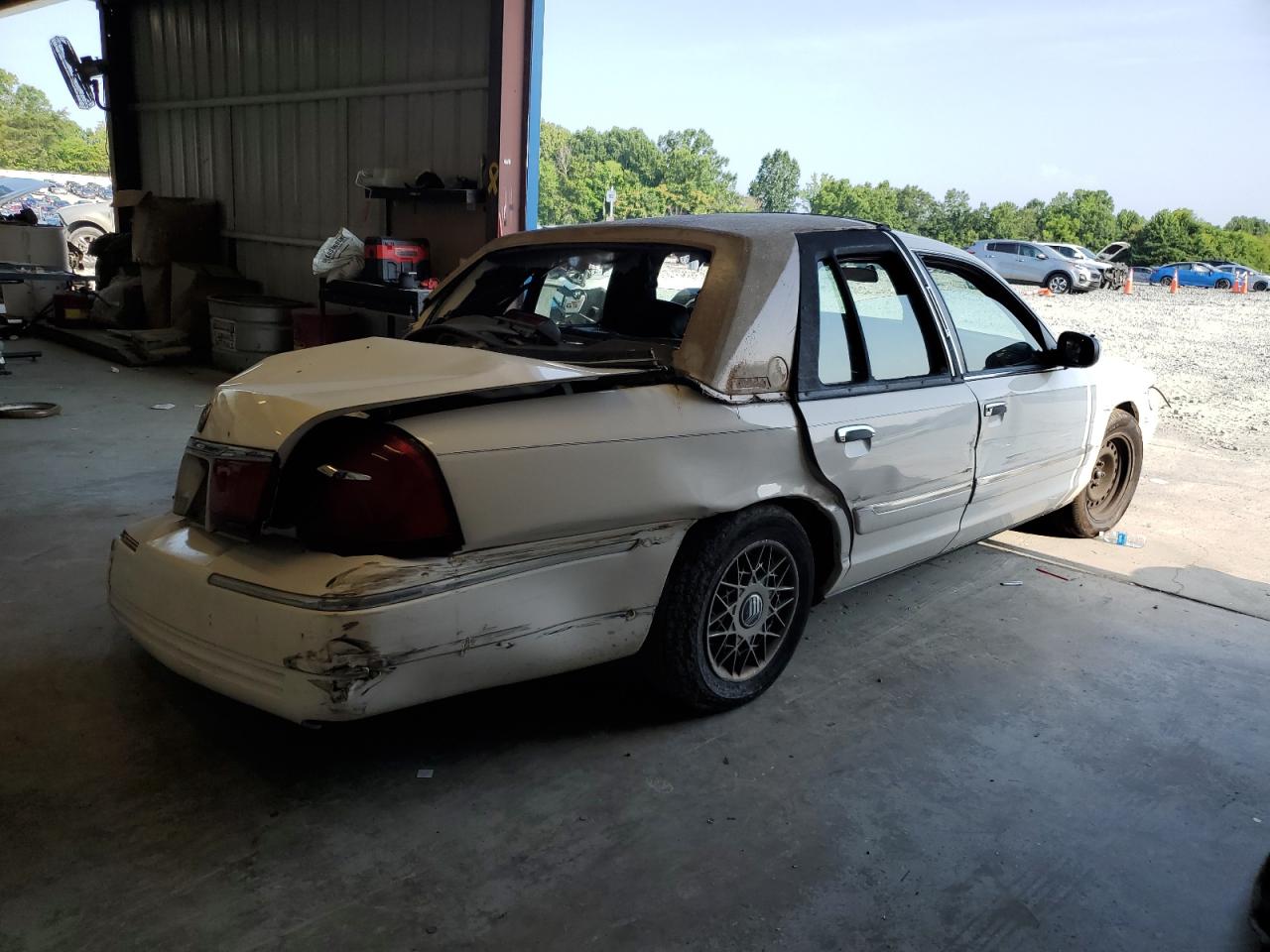 MERCURY GRMARQUIS 1999 VIN 2MEFM74W7XX691205 zdjęcie 3