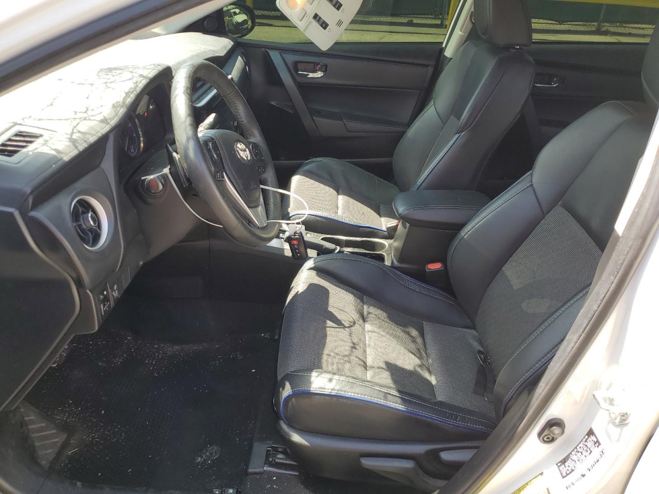 TOYOTA COROLLA 2018 VIN 5YFBURHE3JP754647 фото 7