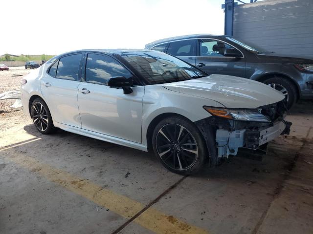  TOYOTA CAMRY 2018 Білий