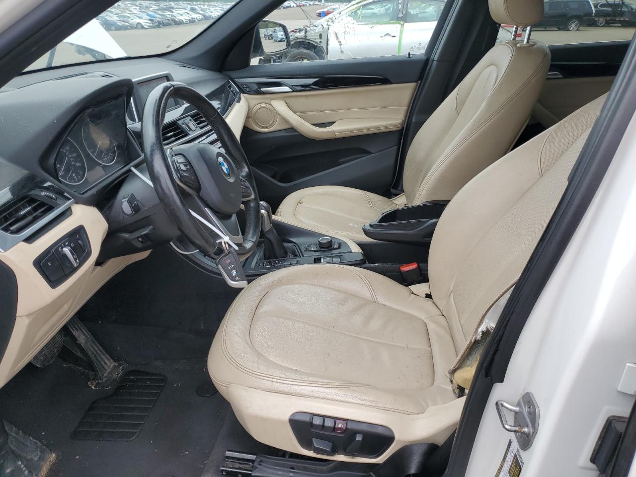 2018 BMW X1 xDrive28I VIN: WBXHT3C38J5F93215 Lot: 61880035