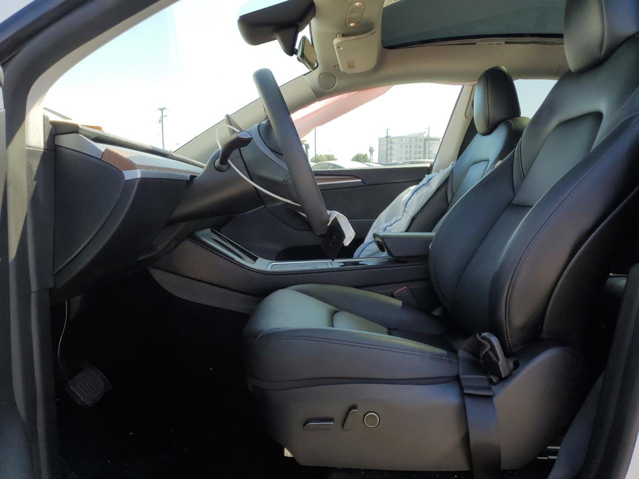 2024 Tesla Model Y VIN: 7SAYGAEE8RF108621 Lot: 61234435