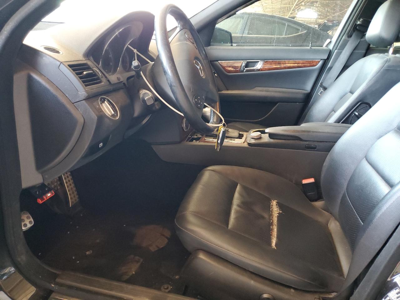 2011 Mercedes-Benz C 300 VIN: WDDGF5EB1BA421247 Lot: 62767035