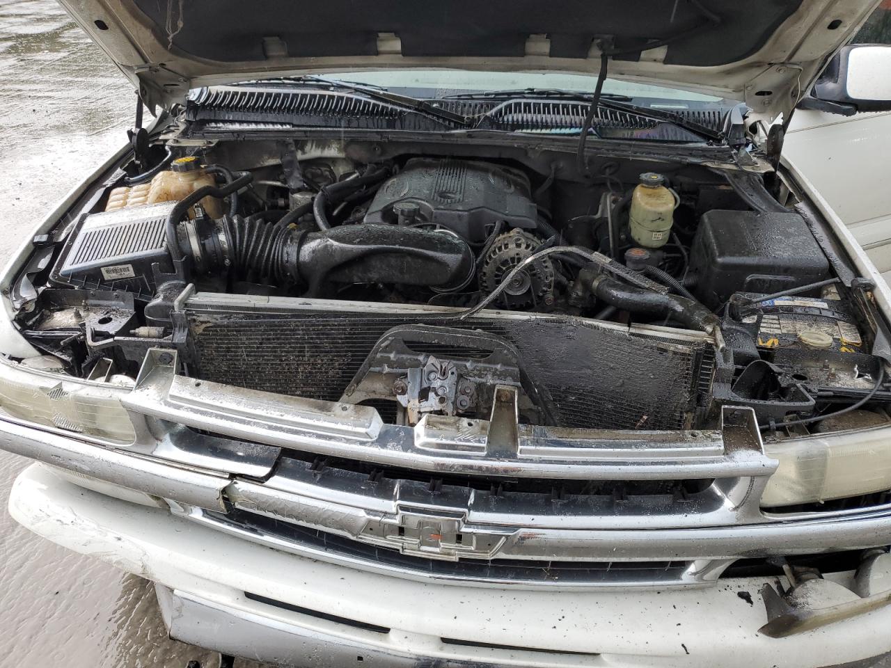 2002 Chevrolet Suburban K2500 VIN: 3GNGK26GX2G132763 Lot: 59741425