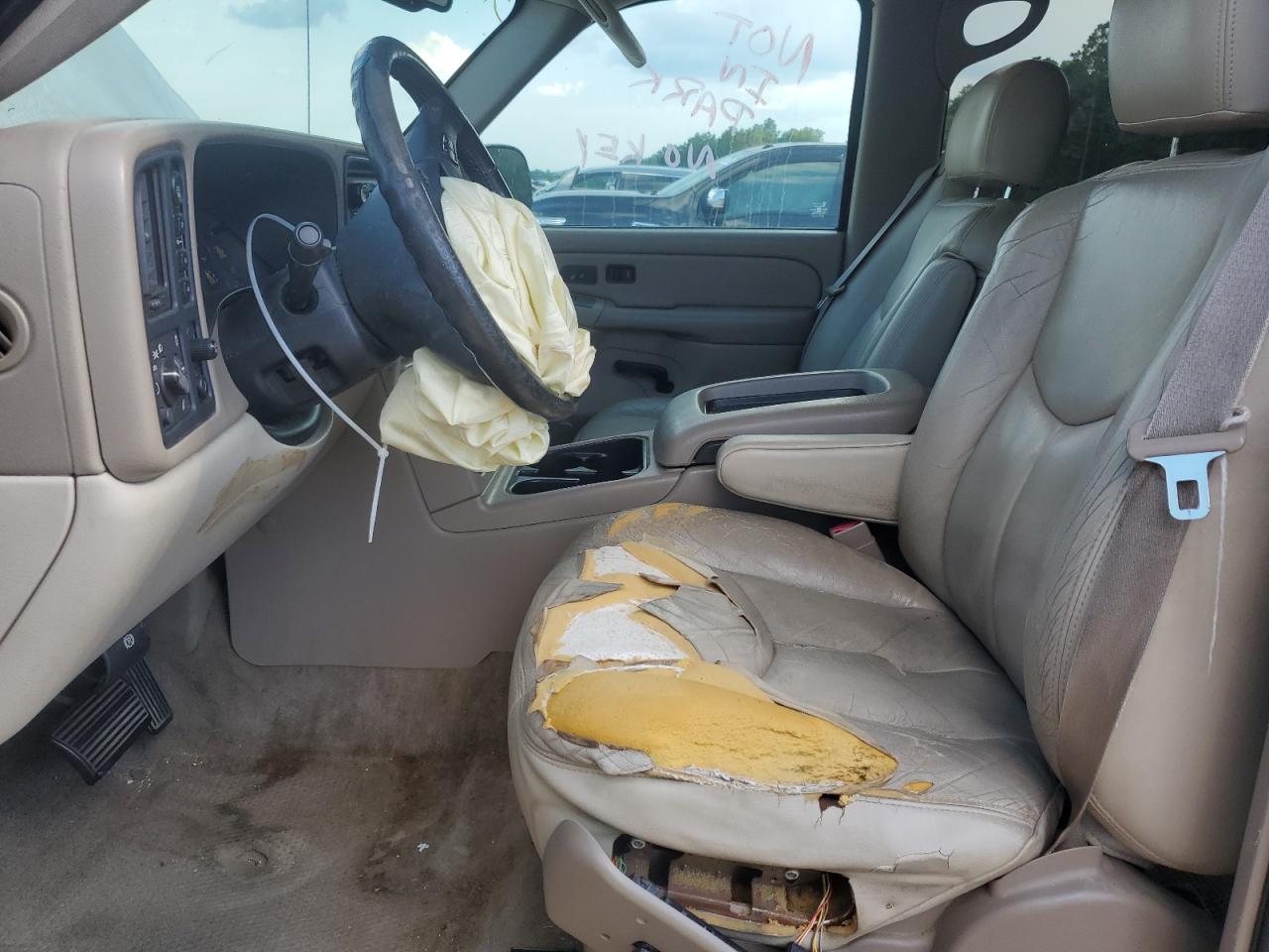 2004 Chevrolet Tahoe K1500 VIN: 1GNEK13Z94R232735 Lot: 61488935