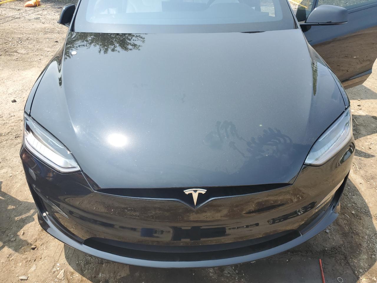 2025 Tesla Model X VIN: 7SAXCBE55SF462891 Lot: 60415555