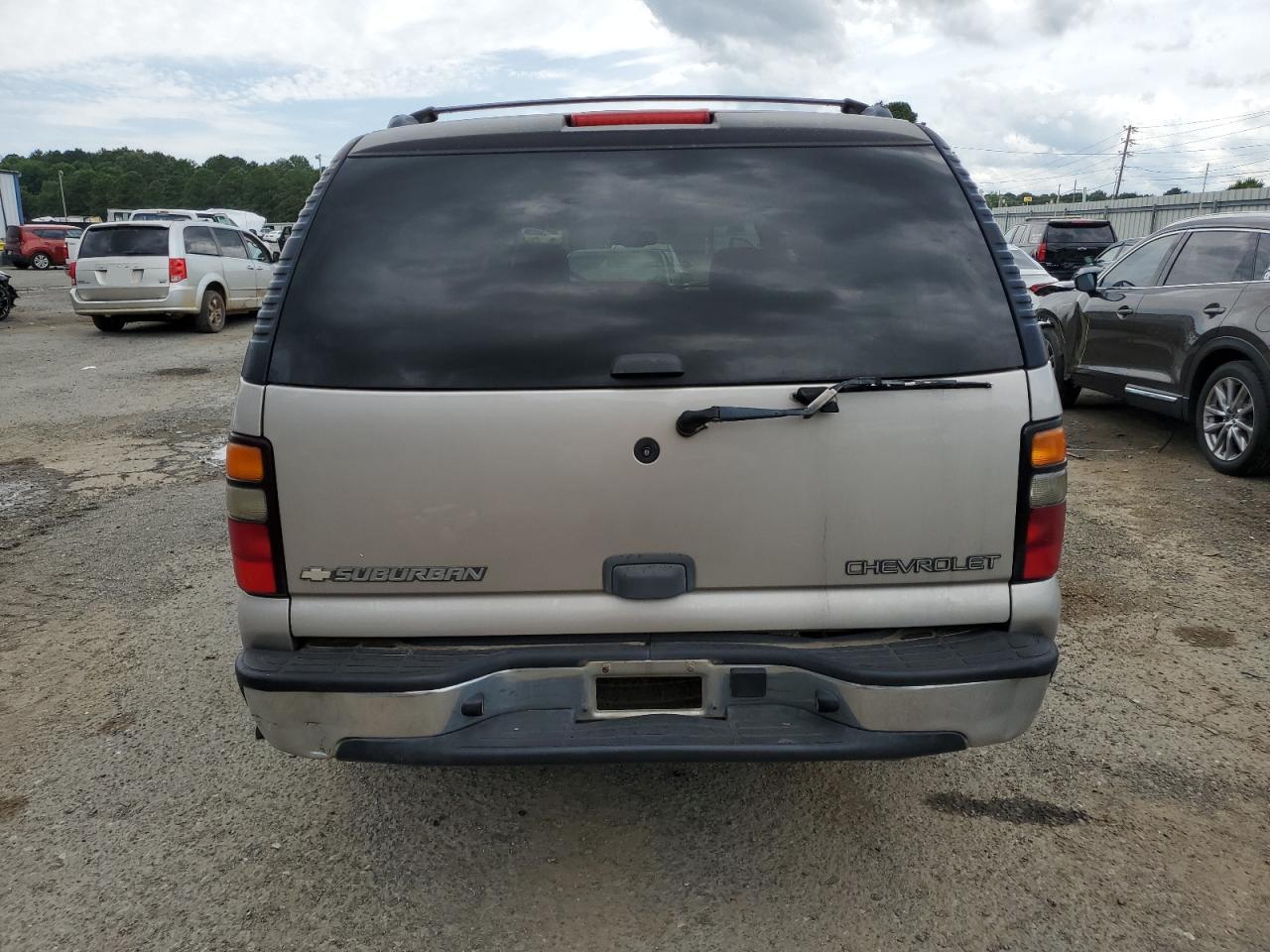 2005 Chevrolet Suburban C1500 VIN: 3GNEC16Z55G286463 Lot: 61260555