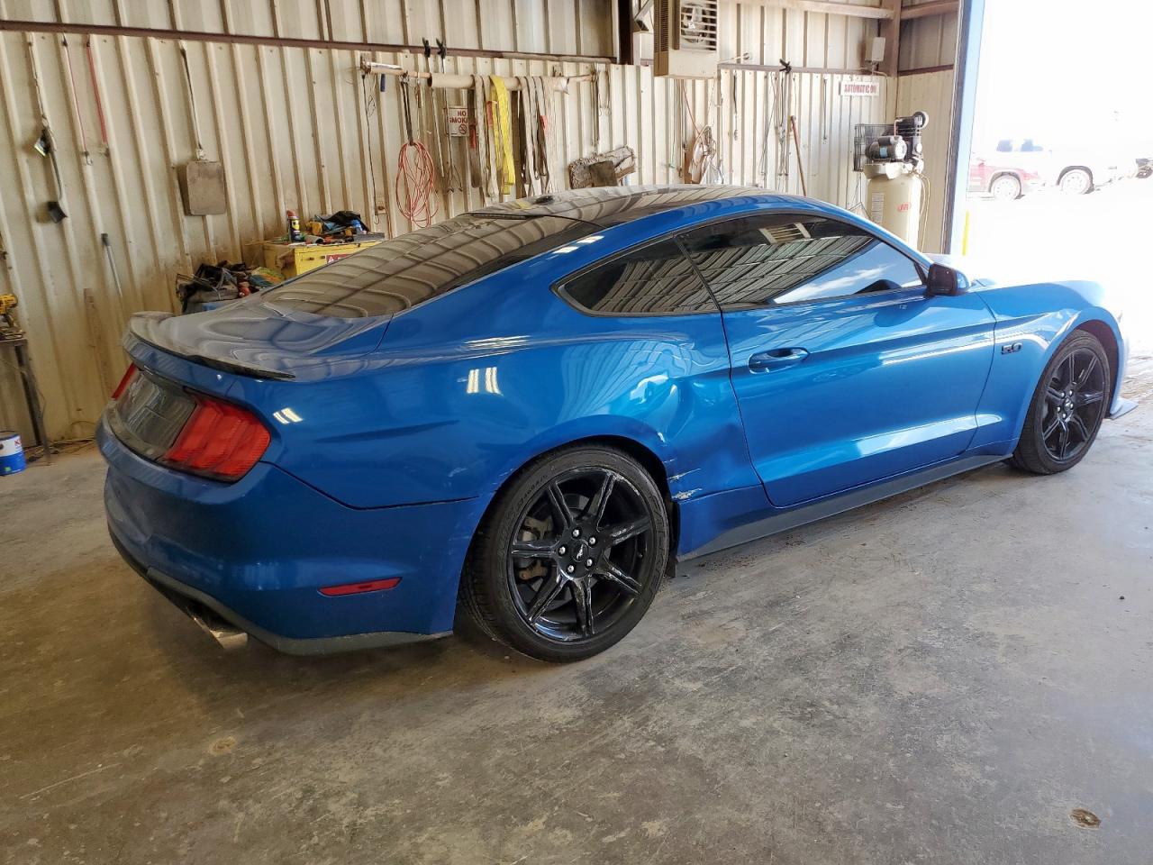 FORD MUSTANG 2019 VIN 1FA6P8CF8K5134206 photo 3