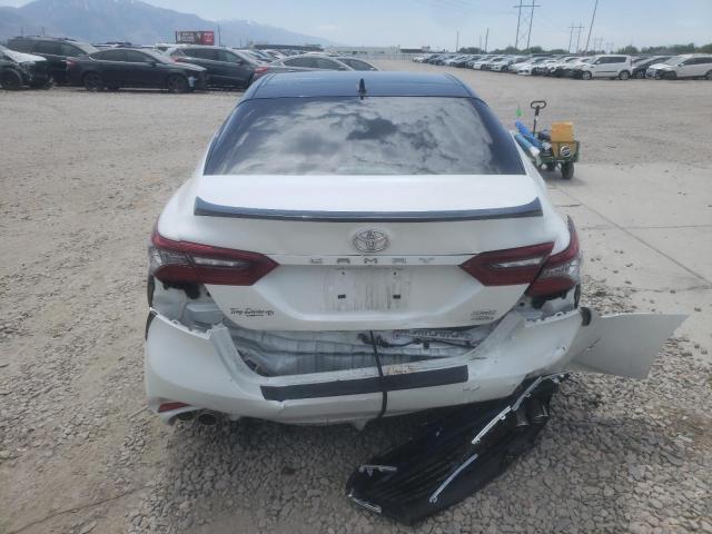  TOYOTA CAMRY 2021 White