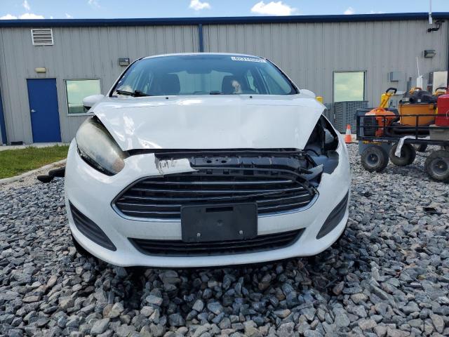  FORD FIESTA 2017 Белы