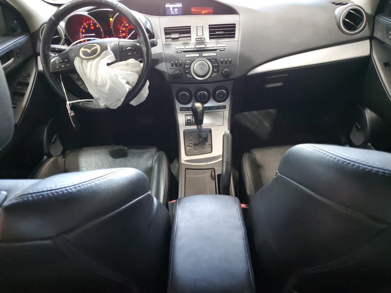 2011 Mazda 3 S VIN: JM1BL1W61B1386393 Lot: 62463915